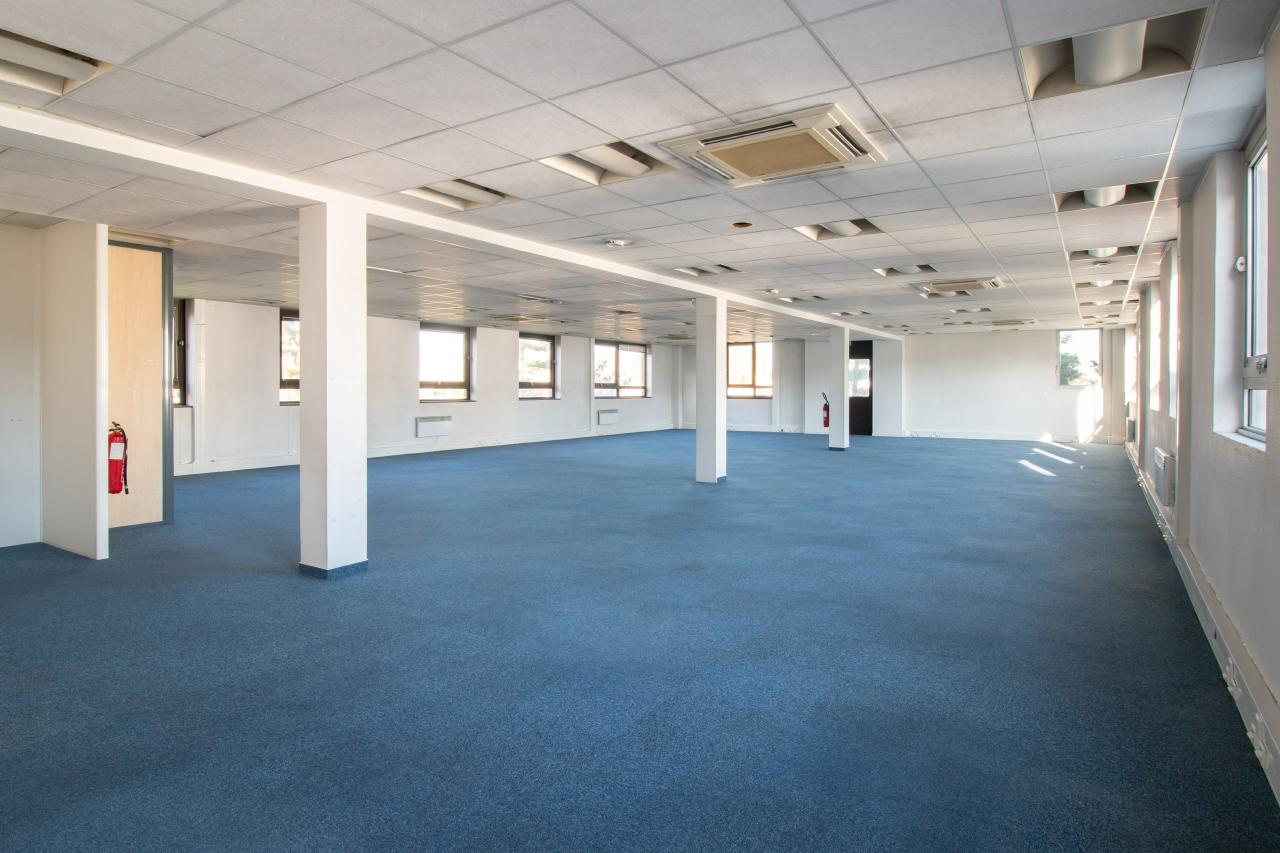 Bureau Saint-Denis 885m² Location bureau Saint-Denis Seine-Saint-Denis OLBUR2107107 4